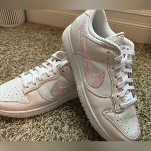 Never been work Nike Dunks in light Pink!🩷